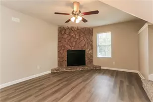 4981 Galbraith Cir, Stone Mountain, GA 30088 - Photo 4