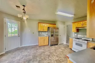 3095 Oak Grove Rd, Loganville, GA 30052 - Photo 14