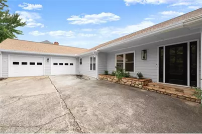 560 Saddle Creek Circle, Roswell, GA 30076 - Photo 2