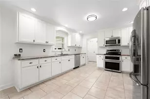 560 Saddle Creek Cir, Roswell, GA 30076 - Photo 12