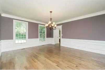 565 River Chase Point, Atlanta, GA 30328 - Photo 4