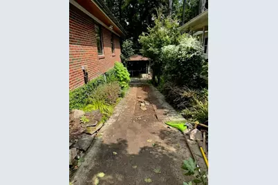 564 Wimbledon Road NE, Atlanta, GA 30324 - Photo 6