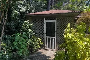 564 Wimbledon Rd NE, Atlanta, GA 30324 - Photo 16
