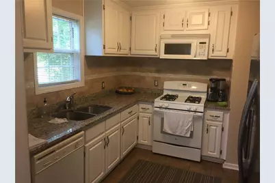 5516 Pinedale Circle, Sugar Hill, GA 30518 - Photo 16