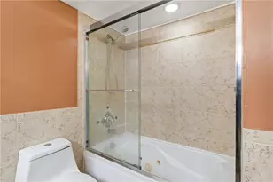 795 Hammond Dr, Atlanta, GA 30328 - Photo 16