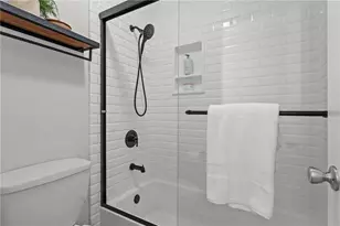 1014 Summit N Dr NE, Atlanta, GA 30324 - Photo 18