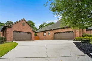 315 Savannah Pl, Loganville, GA 30052 - Photo 2