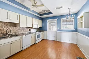 813 Serramonte Dr NE, Marietta, GA 30068 - Photo 4