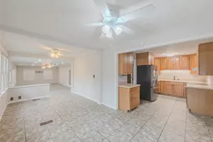 808 Glen Circle, Lawrenceville, GA 30044 - Photo 2