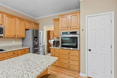 325 Trowbridge Lane, Lawrenceville, GA 30043 - Photo 12