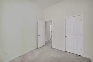 928 Tree Creek Blvd, Lawrenceville, GA 30043 - Photo 16