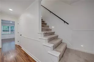 881 Providence Dr, Lawrenceville, GA 30044 - Photo 6