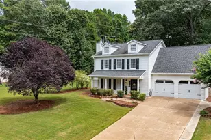 881 Providence Dr, Lawrenceville, GA 30044 - Photo 2