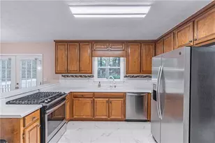 5747 Starboard Ct, Buford, GA 30518 - Photo 20