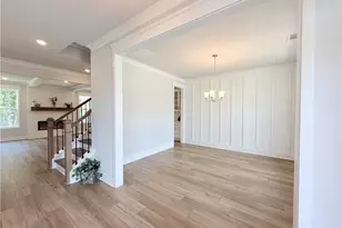 5527 Tullis Dr, Gainesville, GA 30507 - Photo 12