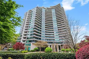 700 Park Regency Pl NE, Atlanta, GA 30326 - Photo 1