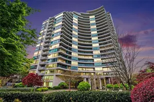700 Park Regency Pl NE, Atlanta, GA 30326 - Photo 2