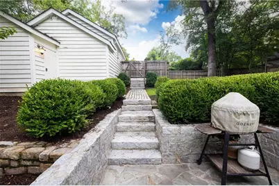 531 Spring Valley Road NW, Atlanta, GA 30318 - Photo 32