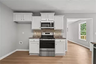3747 Valley Bluff Ln, Snellville, GA 30039 - Photo 12