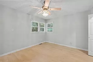 345 Hickory Hills Dr, Jefferson, GA 30549 - Photo 8
