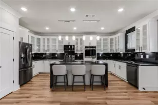 392 Price Pl, Norcross, GA 30071 - Photo 2