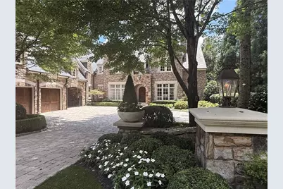 675 W Paces Ferry, #4 Road NW, Atlanta, GA 30327 - Photo 2