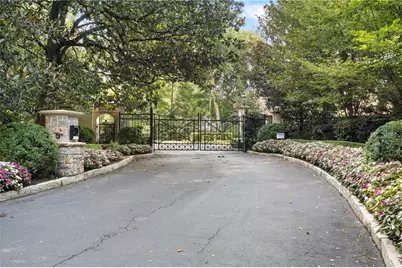 675 W Paces Ferry, #4 Road NW, Atlanta, GA 30327 - Photo 1