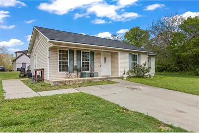 315 E Central Avenue, Griffin, GA 30223 - Photo 2