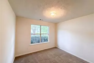 10543 Crabtree Dr, Jonesboro, GA 30238 - Photo 8