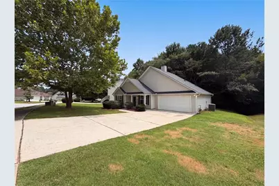 10543 Crabtree Drive, Jonesboro, GA 30238 - Photo 16