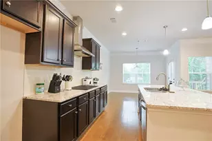 5381 Woodline View Cir, Auburn, GA 30011 - Photo 10