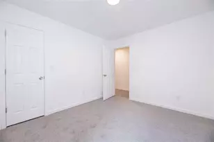 22 S Eugenia Pl NW, Atlanta, GA 30318 - Photo 12