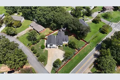 2090 Panstone Court SW, Marietta, GA 30060 - Photo 4