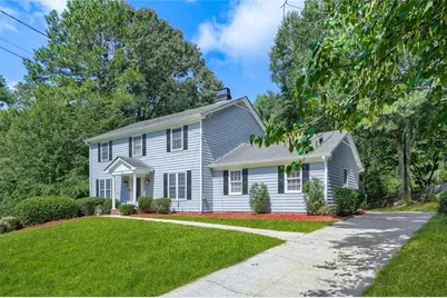 5717 Braddock Court, Atlanta, GA 30350 - Photo 2