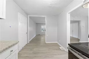 1112 Valley View Rd SE, Atlanta, GA 30315 - Photo 10