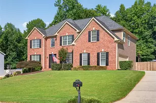 202 Prestwick Dr, Hoschton, GA 30548 - Photo 2