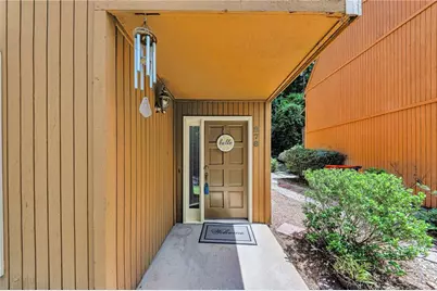 878 Lake Hollow Boulevard SW, Marietta, GA 30064 - Photo 2