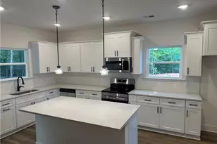 181 Blackberry Ct, Pendergrass, GA 30567 - Photo 10