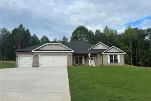 259 Blackberry Ct, Pendergrass, GA 30567 - Photo 1