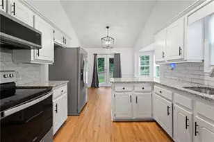 7745 Antebellum Ln, Riverdale, GA 30274 - Photo 12