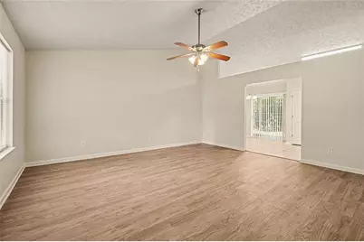 529 Bluff Court, Woodstock, GA 30188 - Photo 4