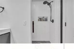 825 Highland Ln NE, Atlanta, GA 30306 - Photo 12