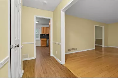 245 Pinetree Drive, Marietta, GA 30068 - Photo 18
