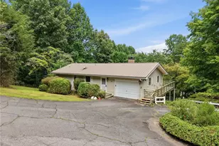 2325 Ridgecrest Cir, Hiawassee, GA 30546 - Photo 1