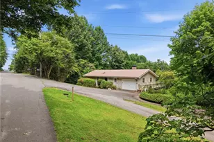 2325 Ridgecrest Cir, Hiawassee, GA 30546 - Photo 2