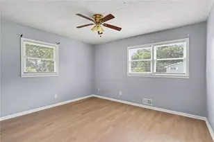 8806 Twin Oaks Dr, Jonesboro, GA 30236 - Photo 12