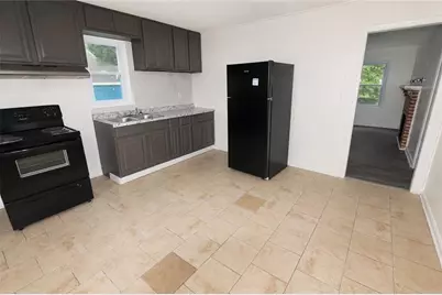 541 W Lake Avenue NW, Atlanta, GA 30318 - Photo 14