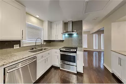 2929 Manitoba Lane, Marietta, GA 30062 - Photo 4