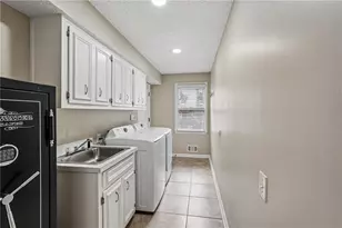 5170 Forest Run Trce, Johns Creek, GA 30022 - Photo 38