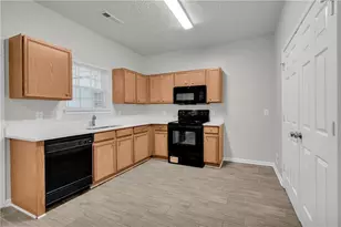 6114 Camden Forrest Dr, Riverdale, GA 30296 - Photo 8
